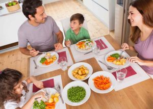 cosa mangiare a cena, cena in famiglia, cena leggera